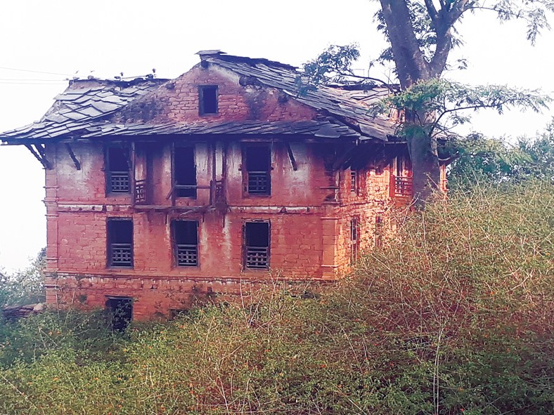 १० वर्ष रित्तिएको घर फर्केपछि...